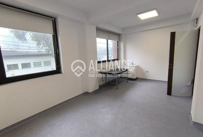 CENTRU ANAF (cod03)- Birou luminos si cochet ! - 1