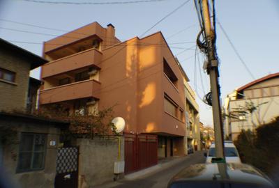 Casă cu 13 camere cu Canalizare în Dorobanți - 3