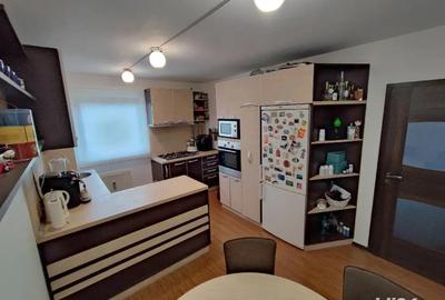 Apartament cu 3 camere decomandat în Rogerius - 2