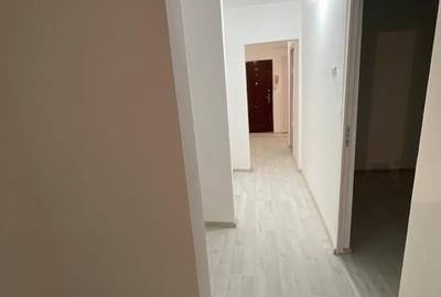 Apartament cu 3 camere decomandat în Tomești - 13
