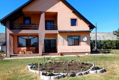 Casă individuală cu 4 camere cu Canalizare în Periferie - 1