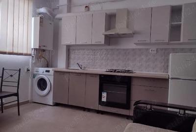 Garsonieră decomandată în Baza 3 - 4