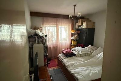 Apartament cu 3 camere în Micro 17