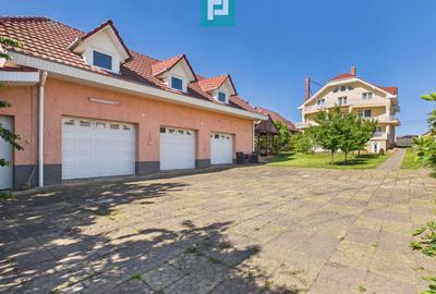 Casă individuală cu 13 camere cu Teren 3405 Mp în Sânmartin - 2