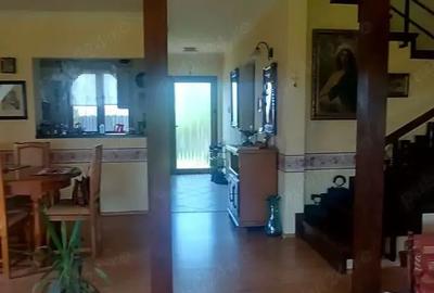 Casă cu 5 camere în Sânmihaiu Român - 9