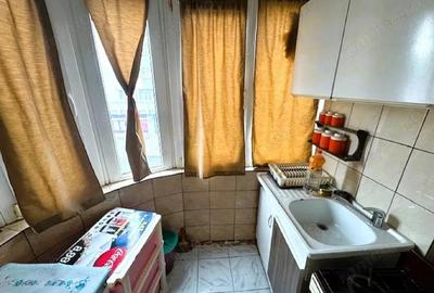 Apartament 3 camere etaj 1 decomandat - 12