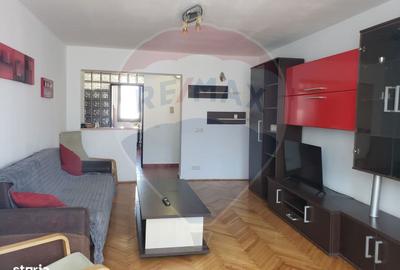 Apartament cu 3 camere în Polivalentă