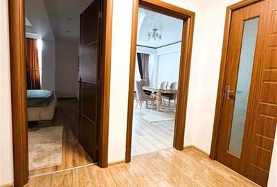 Apartament cu 3 camere decomandat, mobilat în Tractorul - 6