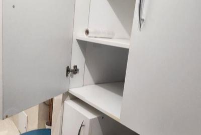 Apartament cu 3 camere semidecomandat în Berceni - 1