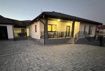 Vila design,Sancraiu de Mures,curte generoasa si flexibila,acces optimizat: FILM - 1