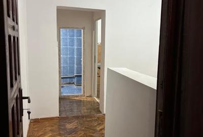 Garsoniera de vanzare Pucioasa Judet Dambovita - 1