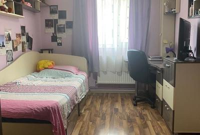 Apartament cu 3 camere decomandat în Sud - 3