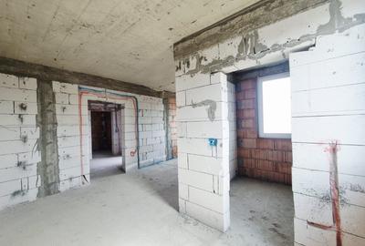 Casă cu 4 camere cu Garaj în Vânători - 2