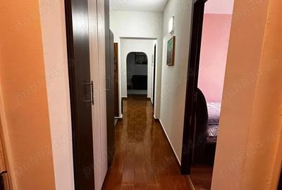 Apartament cu 4 camere semidecomandat în Central - 1