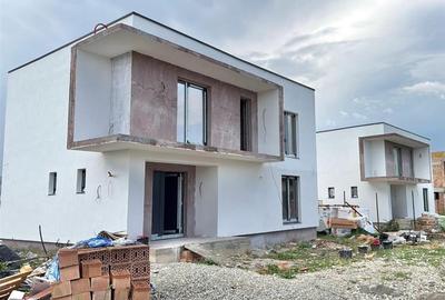 Imobil aparte, arhitectura deosebita, conditii avantajoase, Sanpetru - 7