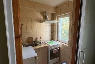Apartament cu 2 camere, etajul 3/4, zona Podu Ros - 5