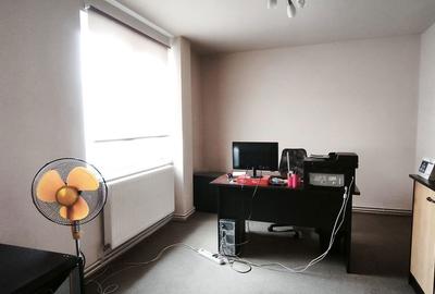 Apartament cu 3 camere decomandat în Semicentral - 8
