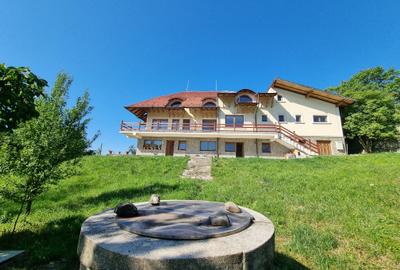 Casă cu 10 camere în Liceul Militar