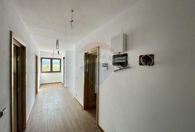 Casă individuală cu 5 camere cu Canalizare în Sud - 17