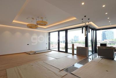 Apartament ultra-finisat cu 4 camere, 3 bai | 170mpu | 27mp terase - 2