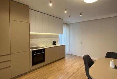 Apartament cu 3 camere semidecomandat, mobilat în Central - 3