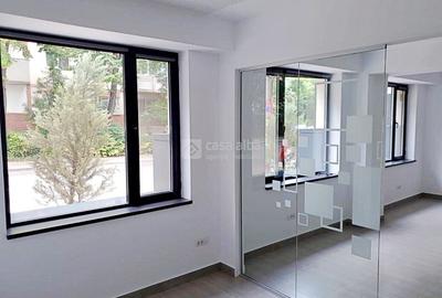 Birou, de 41 mp, în Central - 4