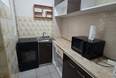 Garsonieră decomandată în Școlilor - 1