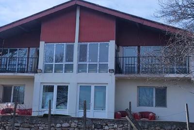 Casă cu 3 camere în Limanu - 1