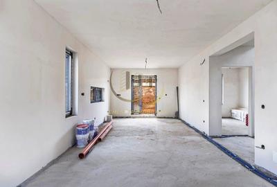 Casă cu 5 camere cu Teren 400 Mp în Central