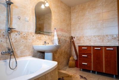 Casă cu 5 camere cu Teren 420 Mp în Dobroești - 12