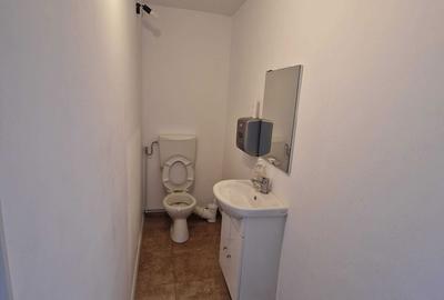 Spațiu comercial, de 24 mp, în Central - 4