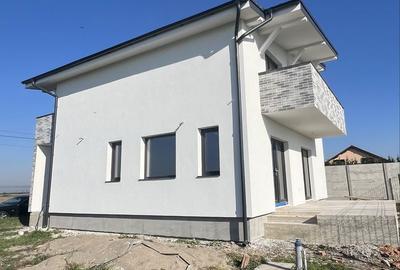 Casă cu 3 camere în Decebal - 7