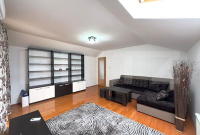 Apartament de vanzare cu 2 camere, decomandat, 75 mp, zona Cetate