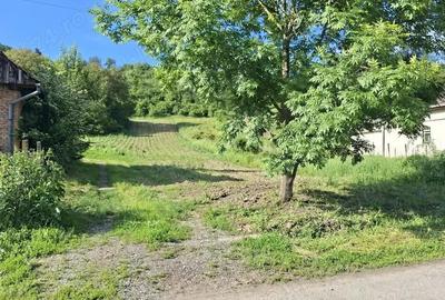 Teren de 2700 mp, în Ivănești - 2