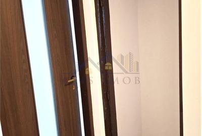 Apartament cu 2 camere decomandat în Micro 5