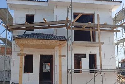 Casă cu 3 camere cu Teren 300 Mp în Moșnița Nouă - 3