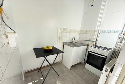 Garsoniera zona Grivitei-Universitate,etajul 1,71300 Euro - 6