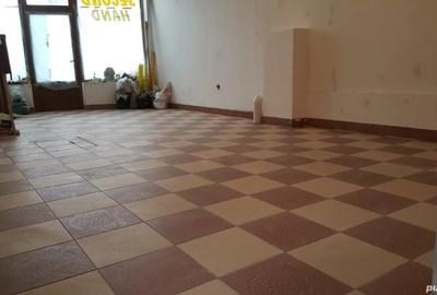 SPATIU COMERCIAL 50 m.p, stradal, la 100 m de Spital Judetean. - 8