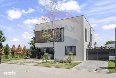 Casă cu 4 camere cu Piscina în Corbeanca