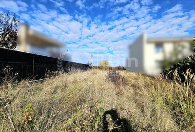 Teren Construcții intravilan de 448 mp, în Europa