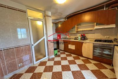 Apartament cu 3 camere decomandat în C5 - 6