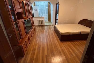 Garsonieră decomandată în Brazda lui Novac