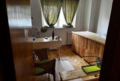 Apartament cu 4 camere decomandat în Decebal - 11