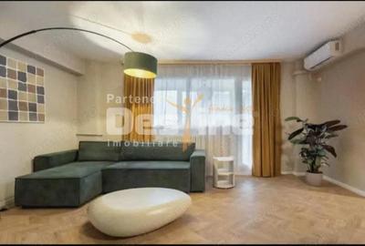Apartament cu 2 camere semidecomandat în Cișmigiu