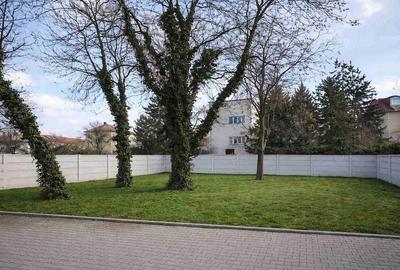 Spațiu comercial, de 150 mp, în Central - 3