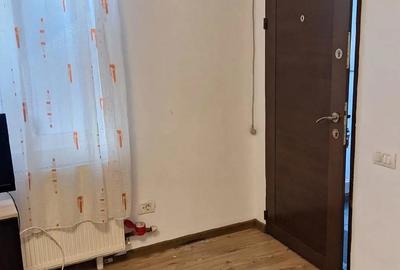 Proprietar,inchiriez garsoniera in vila,cartier DAMAROAIA,sector 1,capat tramvai 24,Autobuz ,Metrou - 8