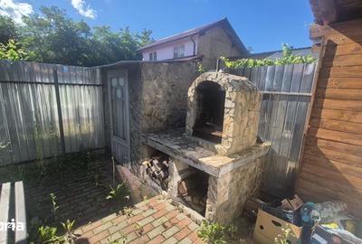 Casă cu 4 camere cu Teren 500 Mp în Dărmănești - 2