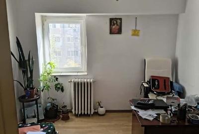 Vanzare apartament 3 camere decomandat Slobozia Central - 9