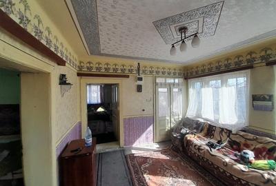 Casă individuală cu 5 camere cu Canalizare în Exterior Sud - 1