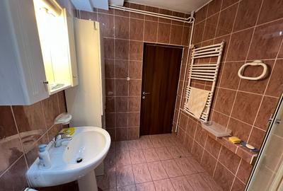 INCHIRIEZ casa 5 camere,pretabila birou,zona Calea Dumbravii - 4